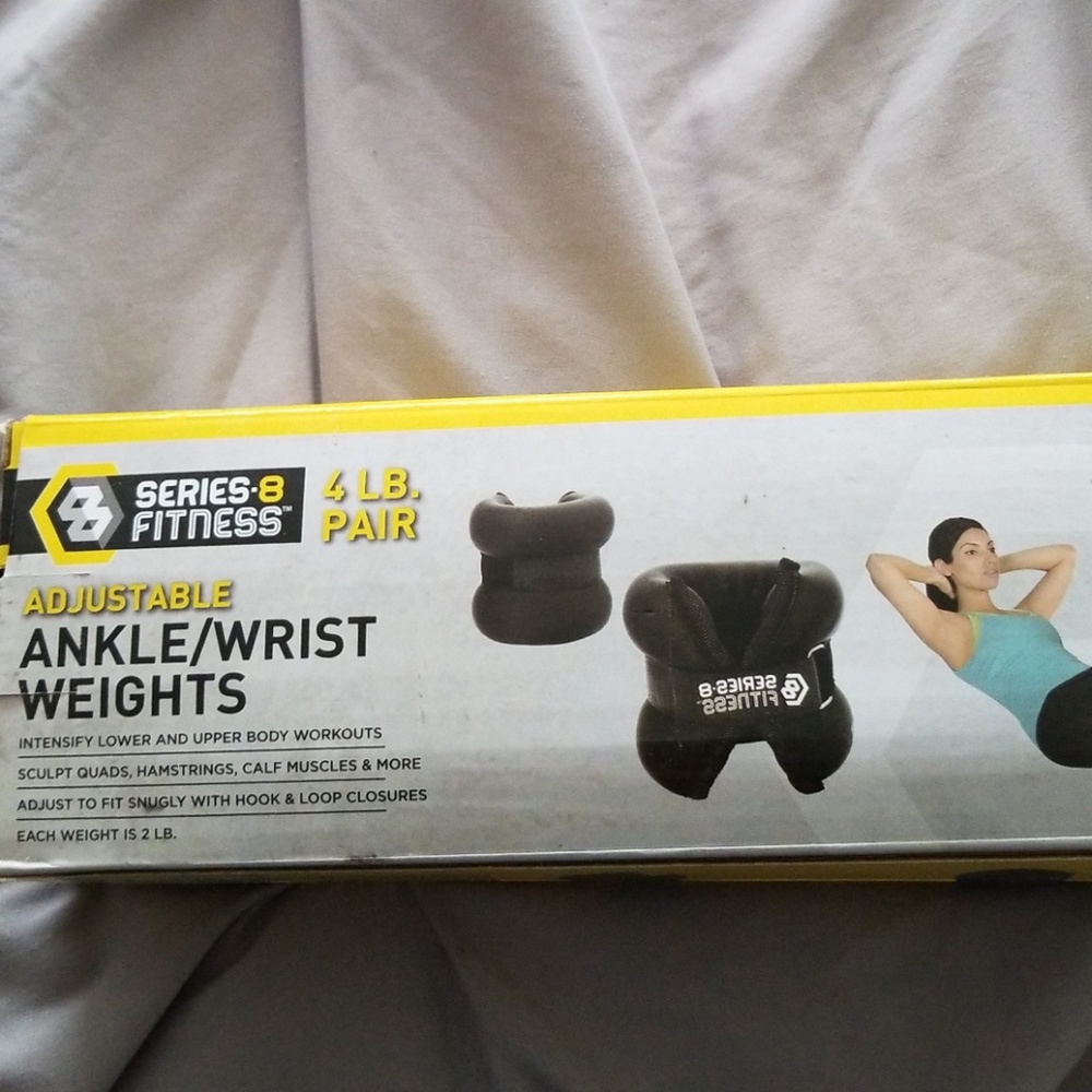 Adjutable ankle/wrist weights